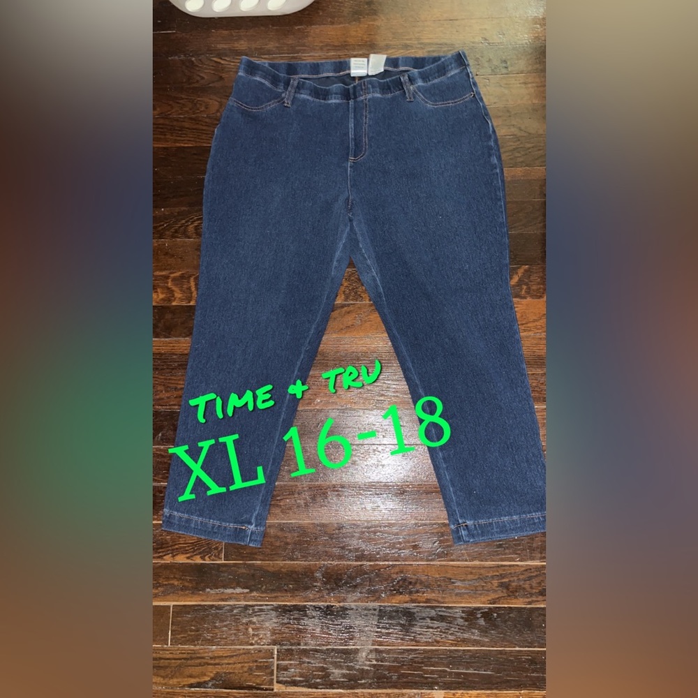 Jeans - Picture 1 of 4